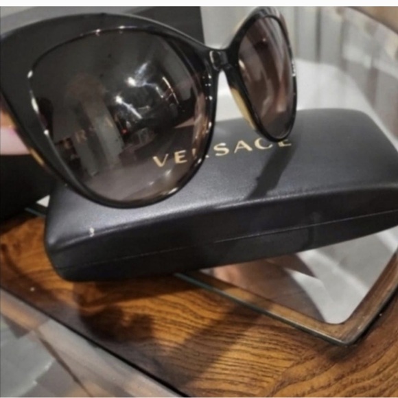 Versace Eyeglasses - Picture 2 of 7